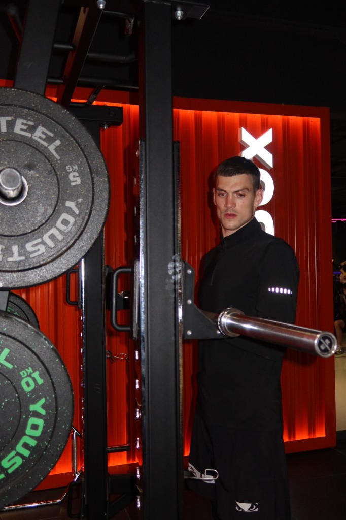 Евгений Гошев в зале